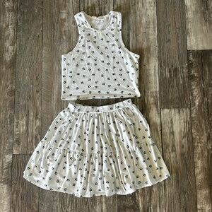 FOREVER ROSE 🥀 BEAUTIFUL FRESH AND SOFT SET, SIZE SMALL